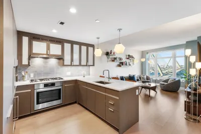 100 Lovejoy Wharf #9F 1