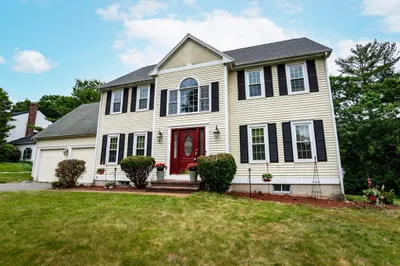 8 Sheehan Way 1