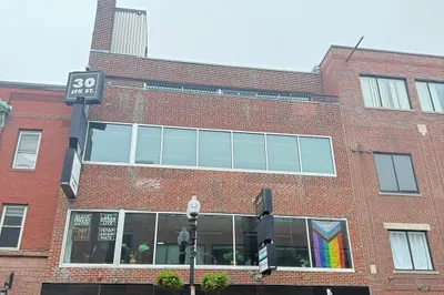 30 Jfk St 1