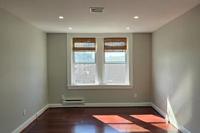 1372 Hancock St 1