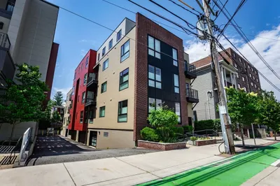 266 Beacon St #1
