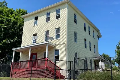 661 Millbury St 1
