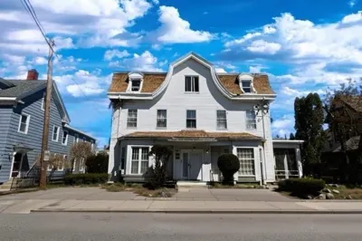 91 Summer St #7 1