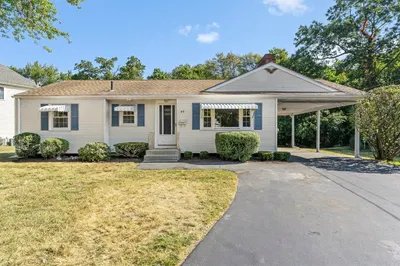 49 Hawthorne Rd