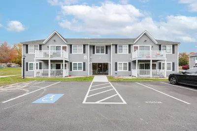 450 Somerset Ave #2-7
