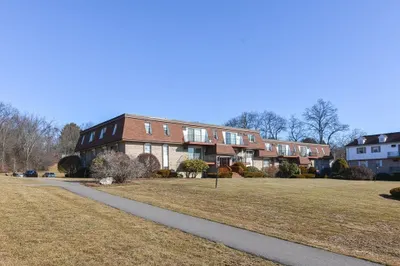 12 Williamsburg Ct #13 1