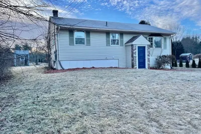 62 Kingsley St 1