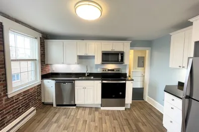 12 Essex Street #5