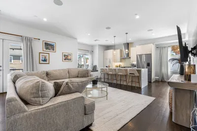 35 Chickatawbut St #1