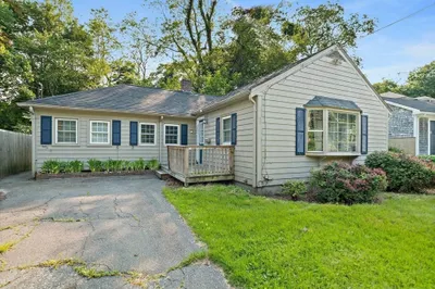 32 Standish Ave 1