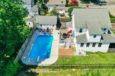 9 Aspinwall Avenue 1