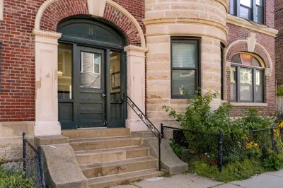 19-21 Royal St #2