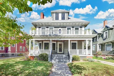 32 Spruceland Ave