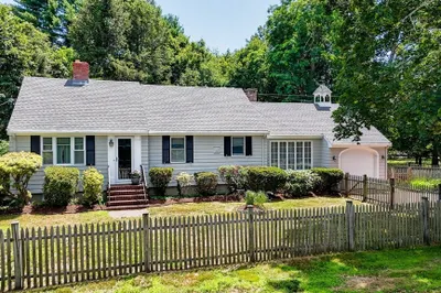 683 Bay Rd