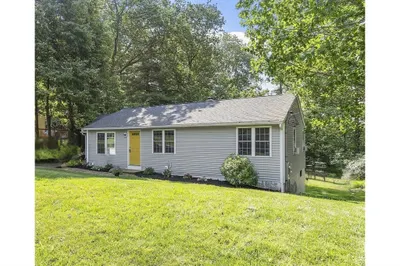 11 Lillian Dr