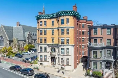 1137 Mass Ave #33