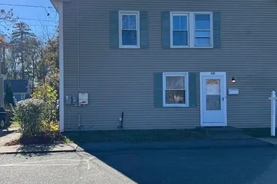 47-49 Elmwood Street #49 1