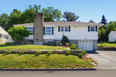 4 Marmion Ave 1