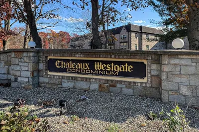 115 Oak Ln #6 1