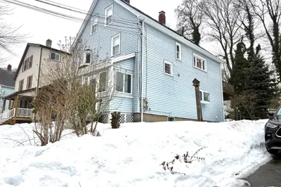 74 Vernon St #1