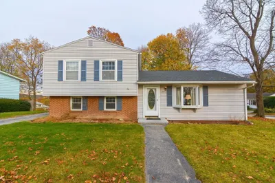31 Tahanto Rd