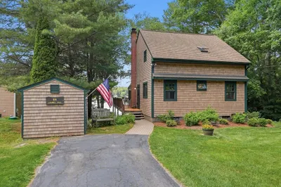 65 Laurel Hill Rd