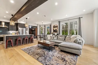 3 Adrian St