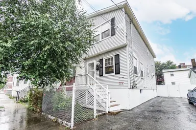 19 Eden St #19