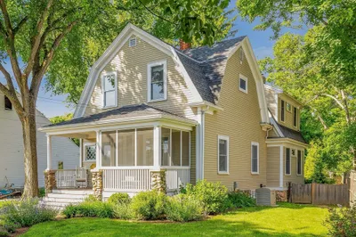 498 Main St