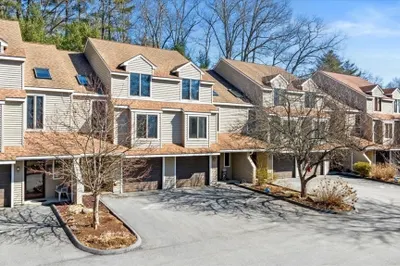 3 Westside Dr #15 1