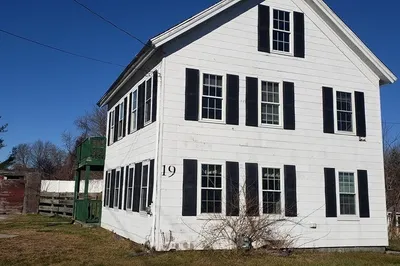 19 Hastings St
