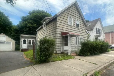 15 Mildred St