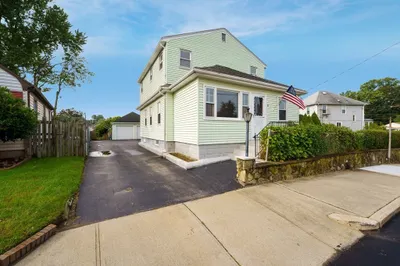 55 Crescent Ave 1