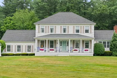 36 Meadow Ln