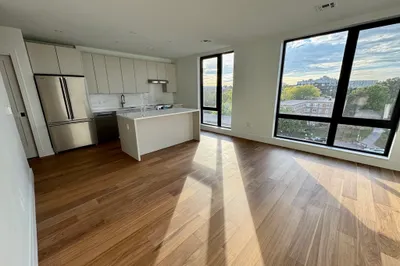 1515 Commonwealth Ave #506 1