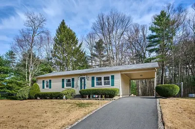 46 Deepwoods Dr