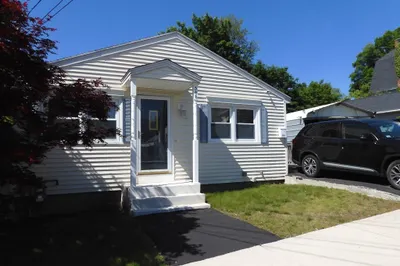 346 University Ave