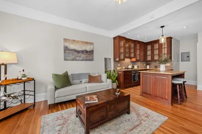 400 Marlborough St #9 1