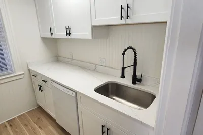 18 Elizabeth St #1 1