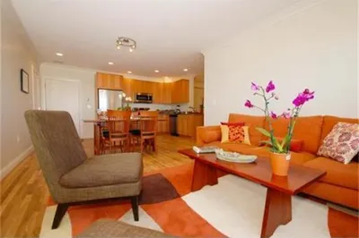 156 Green Street #303 1