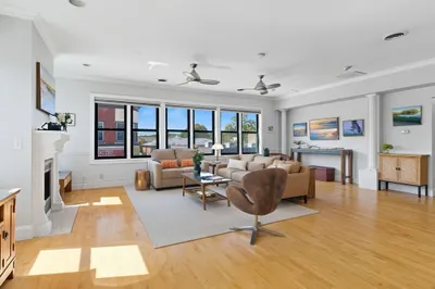 6 Cushing St #1