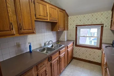 547 Robeson St #shared apt. 1
