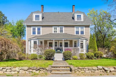 150 HuBBard Street #B 1