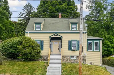 17 Lawrence St