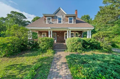 54 Brook Rd 1