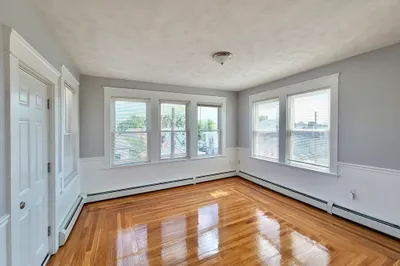 827 Main St #3 1