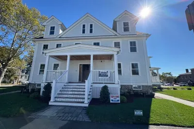 41 Elm Street #102 1