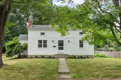 108 Kings Grant Road 1