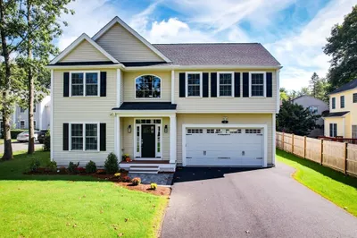 3 Saratoga Lane