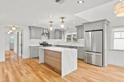 85 Morton Ave #2 1